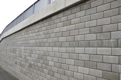 Block Retaining Wall Installation in Tampa, FL